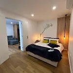 B&c House * פורנס