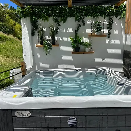 B&c House *