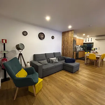 B&c House